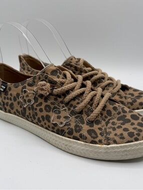 Billabong Leopard Print Sneakers Distressed Canvas Low Top Womens 8